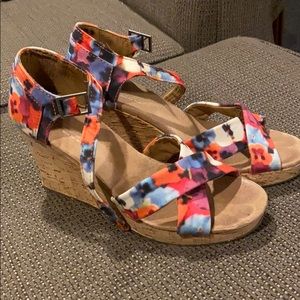 Toms wedge sandals